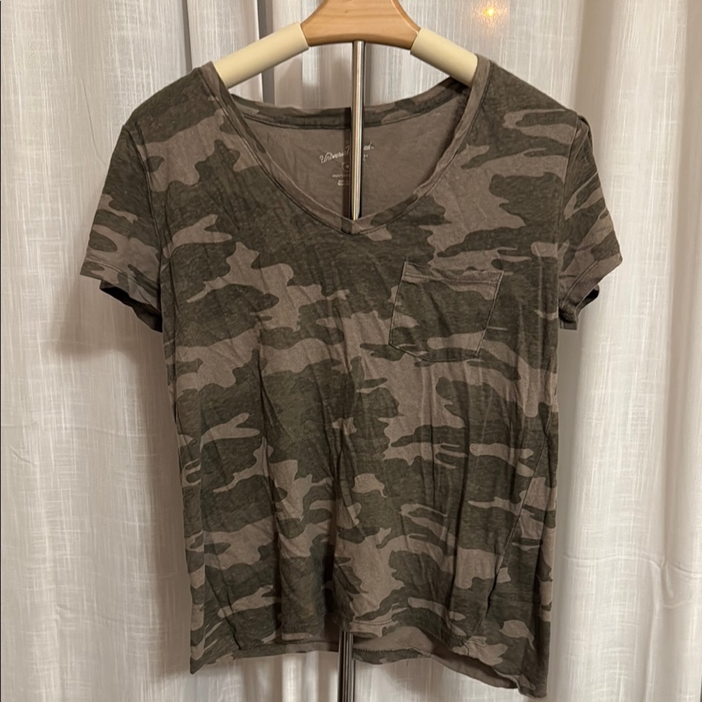Universal Thread Fitted Camouflage Short Sleeve Tee